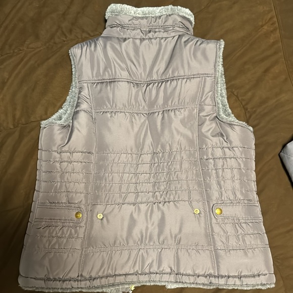 Reversible Gray Vest - Picture 3 of 3